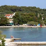 Seaside House - Ugljan - 18077 بيت للعطل *
