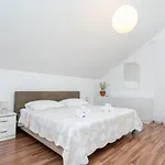 Seaside House - Ugljan - 18077 بيت للعطل *
