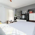 بيت للعطل Seaside House - Ugljan - 18077 *